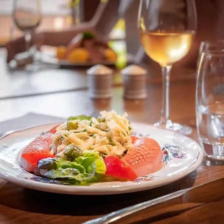 Au Heimbach 3* レンバッハ