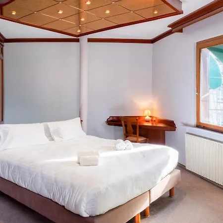 Отель Au Heimbach 3*